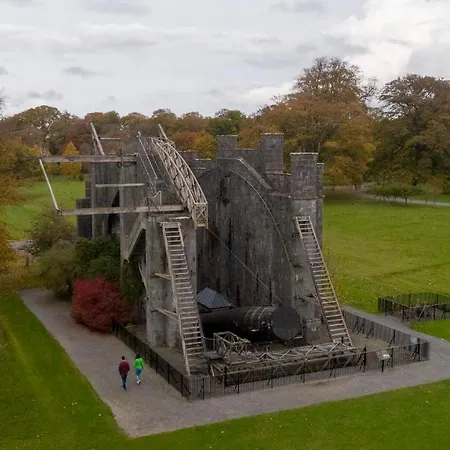 Kitty's Townhouse, *