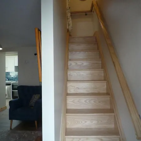 Kitty's Townhouse, Nyaraló *