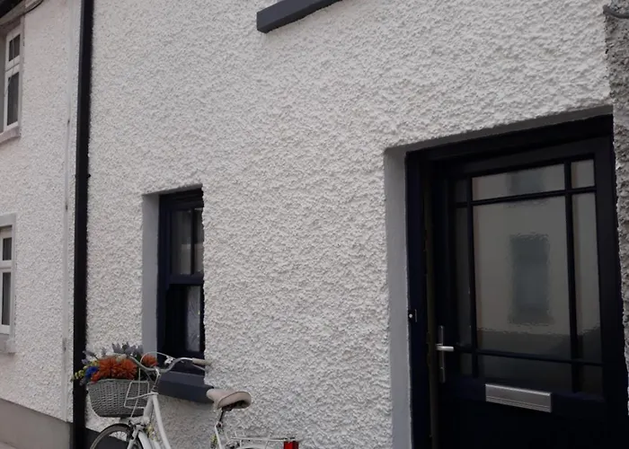 Kitty's Townhouse, *