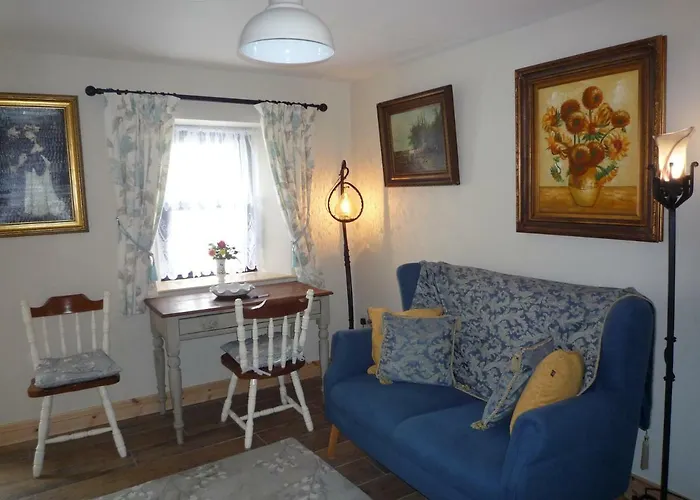 Kitty's Townhouse, *